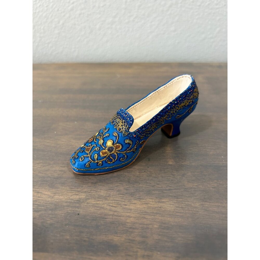 Just The Right Shoe Raine The Empress Collectible Miniature Shoe Figurine 4"